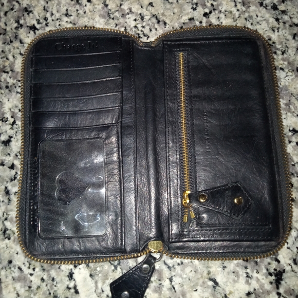 Y2K,Juicy Couture,Black and Gold ,Quilted ,Wallet - Picture 3 of 4